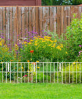 10 Pack Animal Barrier Fence No Dig Fence Decorative Fences 17 Inch High By 10 Foot Long Rustproof Metal Garden Border in white