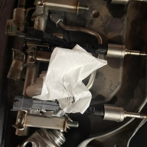 Top Notch Heavy Duty Industrial Shop Towels Multipurpose Cleanroom Wipes 500 Count White used for cleaning fuel injectors.