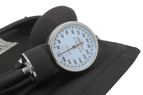 Reliable Manual Blood Pressure Cuff For Adults With Durable Aneroid Sphygmomanometer, Easy Read Gauge, Home Health Monitoring, Medical Grade Accuracy, Built To Last Comfort Cuff For Everyday Checks, close-up dial on black cuff