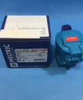 Heavy Duty Dsn30 Pin And Sleeve Receptacle 30 Amp 480 Volt 3 Phase Plus Ground Polymer Housing Decontactor Socket Nema 4X IP66 IP67 beside its box.