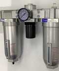 Heavy Duty Beefed Up Industrial Grade Three Stage Filter Regulator Lubricator Air Line Combo With Three Quarter Inch NPT Eleven Ounce Metal Bowl Moisture Trap Sight Glass Wall Mount Bracket For Clean Air Tools, front view.