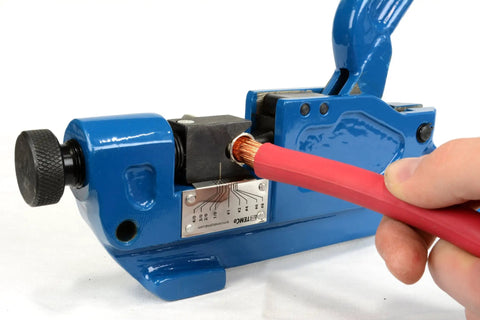 Hand using Rugged Dieless Lug Crimp Tool For 8 AWG To 4/0 Cables QuickAdjust Battery And Welder Lugs No Die Needed Black Oxide Ram.
