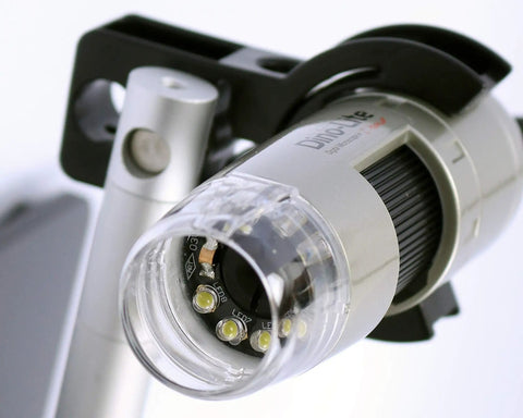 USB Microscope With 20x To 50x Zoom And 200x True Magnification, 0.3MP 640x480 Live Video At 30 FPS, Eight LED Lights, Easy Setup For Students, Maker Friendly Hobbyists, And Pros close-up with LED lens