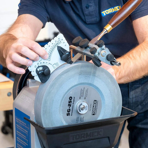 Square Edge Jig For Sharpening Wood Chisels And Plane Irons On T 3 T 7 T 8 Sharpeners Ultra Precise 90 Degree Alignment in use