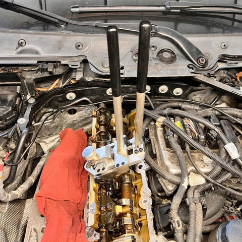 BMW Valve Pressure Spring Installer And Remover Tool For N13 N20 N26 N51 N52 N53 N54 N55 Valvetronic Engines in use