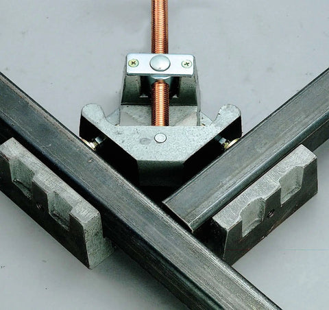 Beefy Heavy Duty Cast Iron 90 Degree Right Angle Clamp With Adjustable Swing Jaw And Quick Acting Screw, Corner Clamp For Angle Iron, 2.45 Inch T Clearance, Two Magnetic Rest Blocks, Stand-Offs WAC35D securing two steel angle irons at 90°