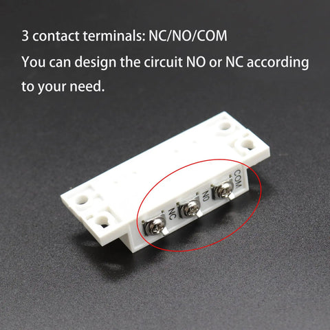 Plug And Play Magnetic Reed Switch NC NO COM Surface Mount Door Window Sensor With Cover For Home Security And Burglar Alarm Systems 5 Pack Durable ABS Housing High Temperature Resistant Reed Switch, 3 terminals visible