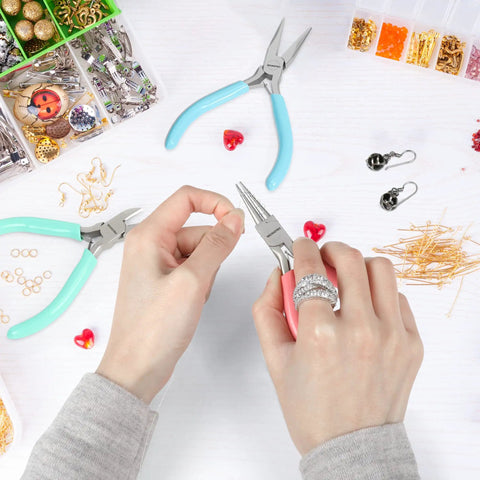 Jewelry Pliers Set 3 Pack With Mini Needle Nose Pliers, Chain Nose Pliers, Round Nose Pliers, And Wire Cutter in use for crafts
