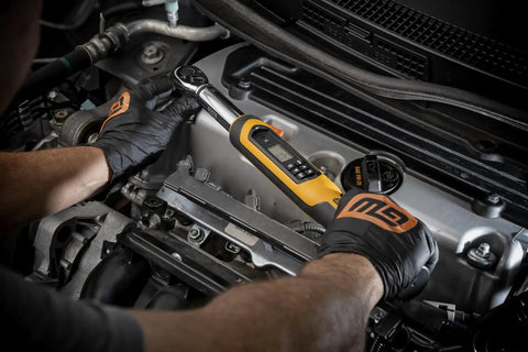 Using Three Eighth Inch Drive Electronic Torque Wrench With Target Torque Alert Vibrating Handle Buzzer And LED on engine bolt