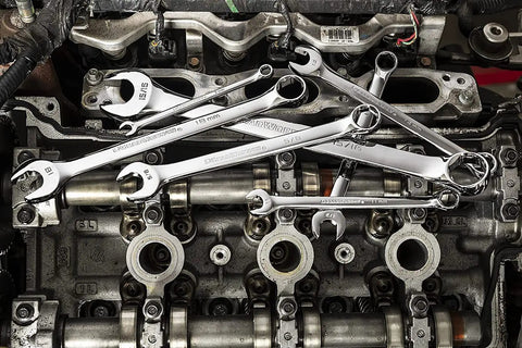 28 Piece Combination Wrench Set With 6 Point Box Ends, SAE And Metric, 15 Degree Offset For Tight Spaces, Off Corner Loading For Better Grip