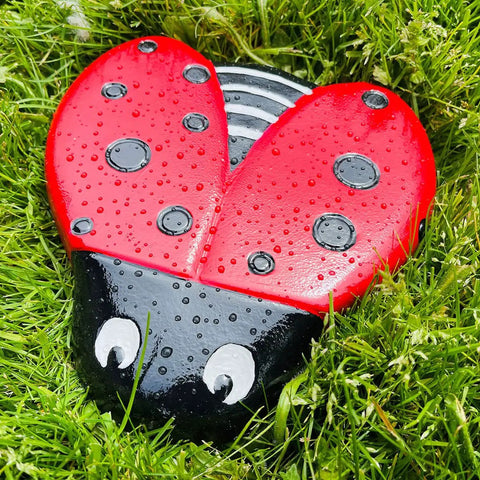 Large Ladybug Stepping Stone Mold For DIY Walkways And Garden Decor Reusable Plastic Concrete Mold For Easy Pathway Stones