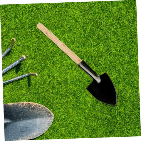 Durable Dope Wooden Garden Tool Handle Replacement For Shovel Spade Hoe Sickle Interchangeable Multipurpose Grip on grass