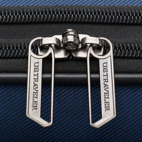 Close-up of expandable spinner luggage 31 inch zipper