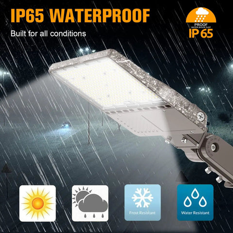 200W LED Parking Lot Light Hella Bright 30000 Lumens UL Listed Dusk to Dawn Street Light 5000K Outdoor Pole Light in rain