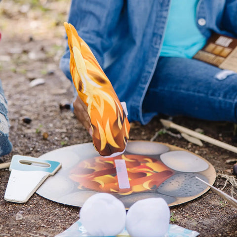Campfire S'mores Pretend Play Set With 23-Piece Toy Food Kit For Kids 3 Plus, fire pit mat with pretend flames and marshmallows.