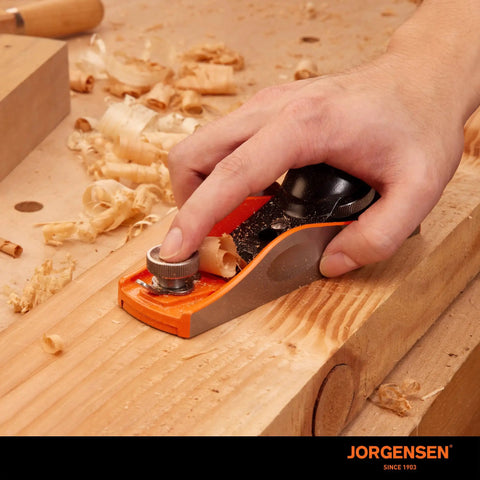 No 60-1/2 6-1/4 Inch Wood Planer Hand Planer For Woodworking Low Angle Block Plane Small Hand Plane in use on wood surface