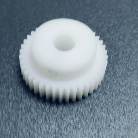 0.8 Module 32 Teeth POM Gear 10mm Bore Plastic Spur Gear With Straight Teeth Pinion