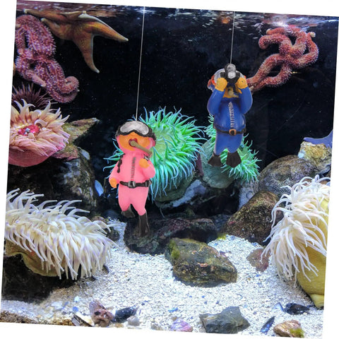 Two Pack Floating Diver Ornaments For Aquariums, Cute Underwater Decor For Fish Tanks, Realistic Scuba Diver Figurines in coral