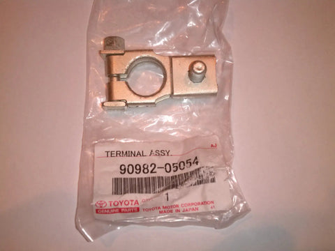Toyota Battery Terminal Assembly 90982-05054 Silver Car Battery Terminal Connector For Replacement OEM Style Durable Auto Electrical Terminals Easy Install sealed in packaging