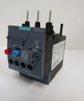 Thermal Overload Relay 3RU2126-4BB0 for Motor Protection, front view, adjustable 14 to 20 amp current, black and grey industrial-grade device.