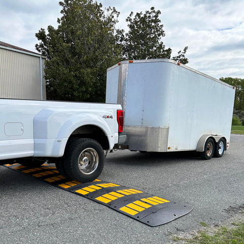 High Visibility Rubber Speed Hump For Safety Combines With Other Humps Durable Speed Bump For Neighborhoods Churches Parking Lots Private Roads And School Zones Slows Vehicles To About Five To Eight MPH