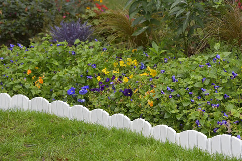 No-Dig Landscape Edging Kit With Anchoring Spikes, 4.5 Inch Tall White Wood-Look Garden Border For Raised Beds And Flower Borders in garden