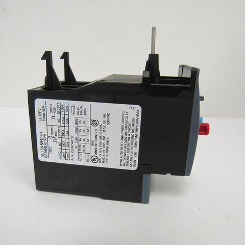 Side view of Thermal Overload Relay 3RU2126-4BB0 for motor protection, adjustable 14 to 20 amp current response, industrial grade.
