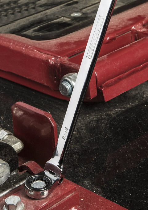 Tough As Nails 4 Piece Flexible Double Box End Universal Spline Ratcheting Wrench Set Featuring Snappy 72 Tooth SAE Action with polished chrome finish.