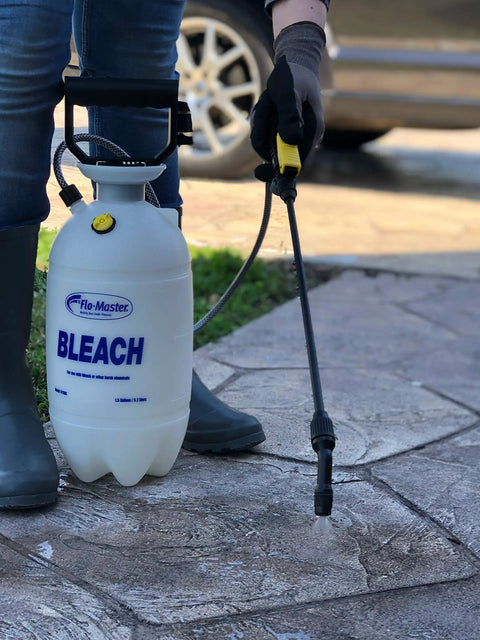 Person using 1.5 Gallon Bleach Sprayer Handheld Chemical Sprayer With Viton Seals, Lightweight White Sprayer For Home Cleaning And Disinfecting