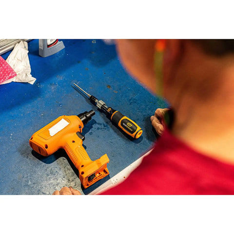 Quarter Inch Drive Torque Screwdriver With Pro Grade Build, Adjustable 10 To 50 Inch Pounds, on workshop table