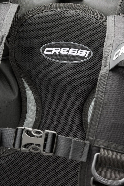 Close-up of Travel Ready Lightweight Back Inflation Scuba BCD Patrol For Divers, Dorsal Volume BCD With Unisex Harness detail.