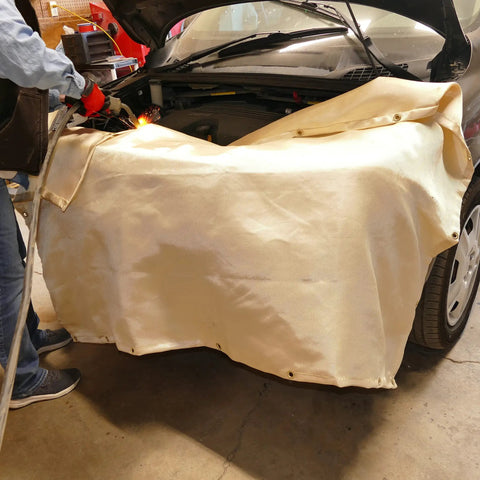 Fiberglass Welding Blanket Fireproof 6x8 Ft High Temp Insulation for Welders covering car engine compartment during welding