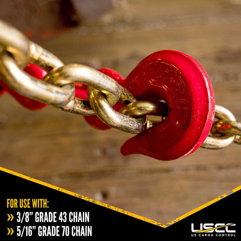4 Pack Lever Style Chain Binders For 5/16 Inch Grade 70 And 3/8 Inch Grade 43 Chains, close-up of red hook with chain link.