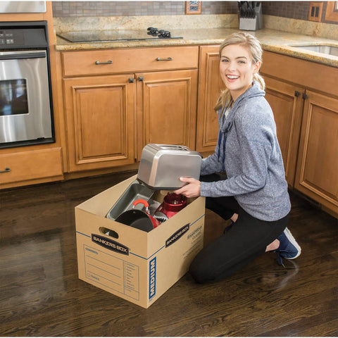 Solid Gear Medium Moving Boxes 20 Pack With Tapeless Assembly And Reinforced Carry Handles To Help You Haul Your Stuff Smoothly And Kick The Packing Hassle Right Out While Keeping Things Tight And Secure During Any Big Move