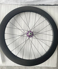 700C Deep Section Carbon Road Bike Wheelset With 60mm Rim Depth And 28mm Width Tubeless Clincher Purple Hubs Disc Brake Compatible