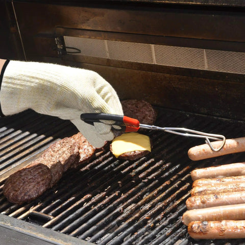Heat Resistant Oven Glove With Aramid Exterior And Cotton Lining Ambidextrous Non Slip Grip Machine Washable Built For Kitchen Pros used on grill
