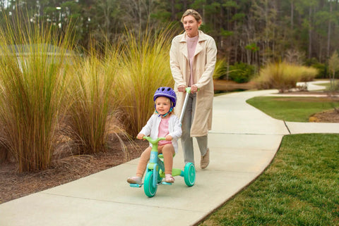 Bluey 3 In 1 Convertible Tricycle For Kids With Parent Push Handle Converts To Toddler Trike And Then Balance Bike Kid-Friendly Non Electric Ride On Toy For Ages 18 Months To 4 Years