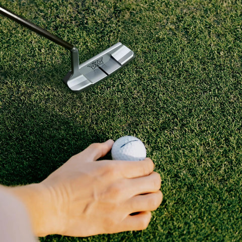 Using Hellcat ZT Putter With Zero Torque Design Keeps Face Square 34 Inch Right Handed For Men Slant Grip Magnetic Head Cover.