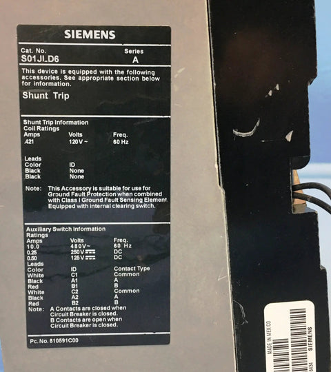 Technical specification label for Siemens Shunt Trip accessory used with circuit breakers.