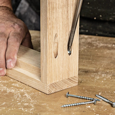 Drilling pocket hole in wood with Pocket Hole Screws For Hardwoods 1 Inch Long Pack Of 500 Fine Self Cutting Threaded Square Drive PH 6 X 25