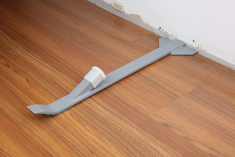 Heavy Duty 22 Inch Pull Bar and Pry Bar for Laminate Flooring Installation on hardwood floor