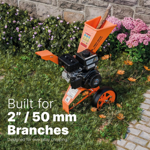 Powerful 6HP Gas Wood Chipper Self Feeding With 208CC 4 Stroke Engine Direct Drive Hinged Hopper in garden setting