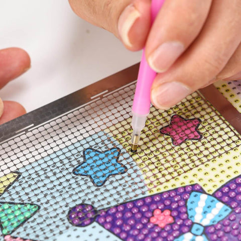 Close-up of Diamond Painting Ruler With 1020 Blank Grids And Diamond Mesh Alignment Tool For 5D Diamond Art DIY Craft Accessories