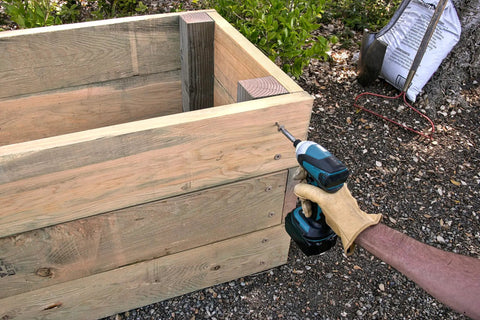 Exterior Grade Timber Screws 0.220 Inch By 4 Inch Double Barrier Coated Washer Head Sawtooth Point used on outdoor wood project