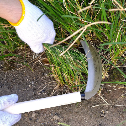 Grass Sickle Garden Tool 7.6 Inch Japanese Style Kama Weeding Sickle with stainless steel blade cutting grass