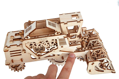 Combine Mechanical Construction Kit Self Propelled Modular Model 3D Wooden Puzzle For DIY Self Assembly Without Glue Brainteaser For Kids Teens And Adults Hands On Learning Toy For Brain Boost, wooden gear model close-up