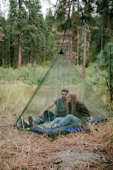 No See Um Mosquito Netting Large For Sleeping Bags And Cots, durable polyethylene shelter with top ring, camping in forest