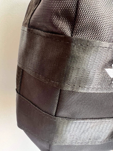 Close-up of a durable nylon chain container bag for 1 ton manual hoist, showing large capacity and high strength construction.