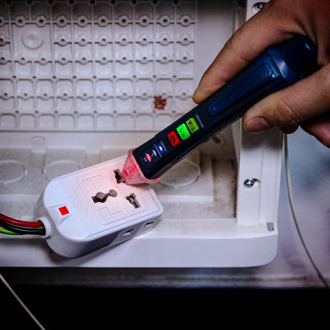 Non Contact Voltage Tester With Alarm And Flashlight LCD Display Dual Range Sniffer testing electrical outlet