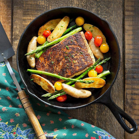 Heavy Duty Cast Iron Skillet Set With Cookbook, 3 Piece Preseasoned Pro Grade Cookware For Frying, sauteing vegetables